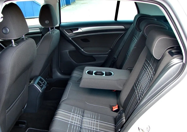 Volkswagen Golf cena 43900 przebieg: 213000, rok produkcji 2015 z Elbląg małe 631